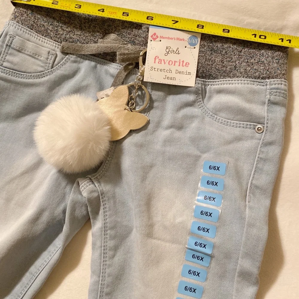 BNWT Girls favorite STRETCH Denim Jeans in Lisa Wash size # 6/6X